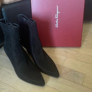 Women ankle boots suede Salvatore Ferragamo size8.5
